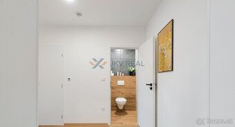 Typ: 5 a viac izbový byt Ulica: Lichnerova Obec: Senec
JKV R