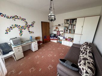 ID:9873
Ponúkame Vám na predaj veľmi zachovalý rodinný dom s