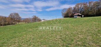 Veľký slnečný pozemok s celkovou rozlohou 10,576m2 v krásnej
