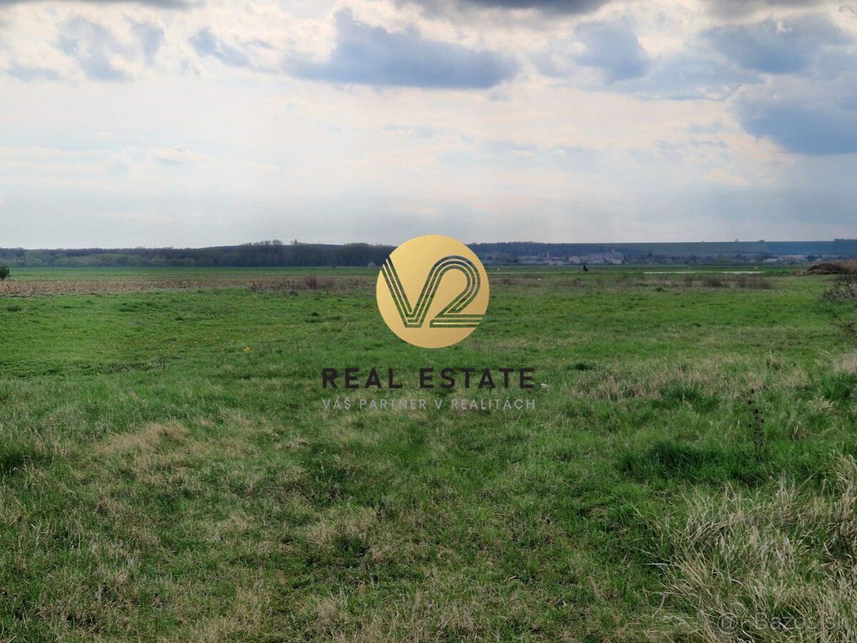 Maroš Vereš +421 904 086 200 \r
V2 real estate ponúka na pre
