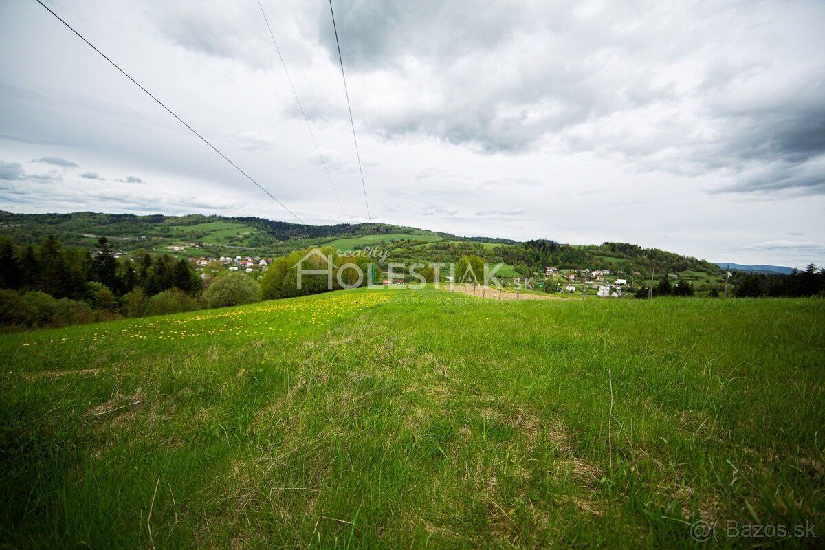 Ponúkame Vám exkluzívne na predaj veľmi pekný, slnečný pozem