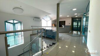 CREDA COMMERCIAL Vám ponúka na prenájom samostatné kancelárs