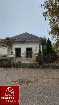 Ponúkame na predaj pozemok o výmere 1132m2 a rozmeroch 11m x
