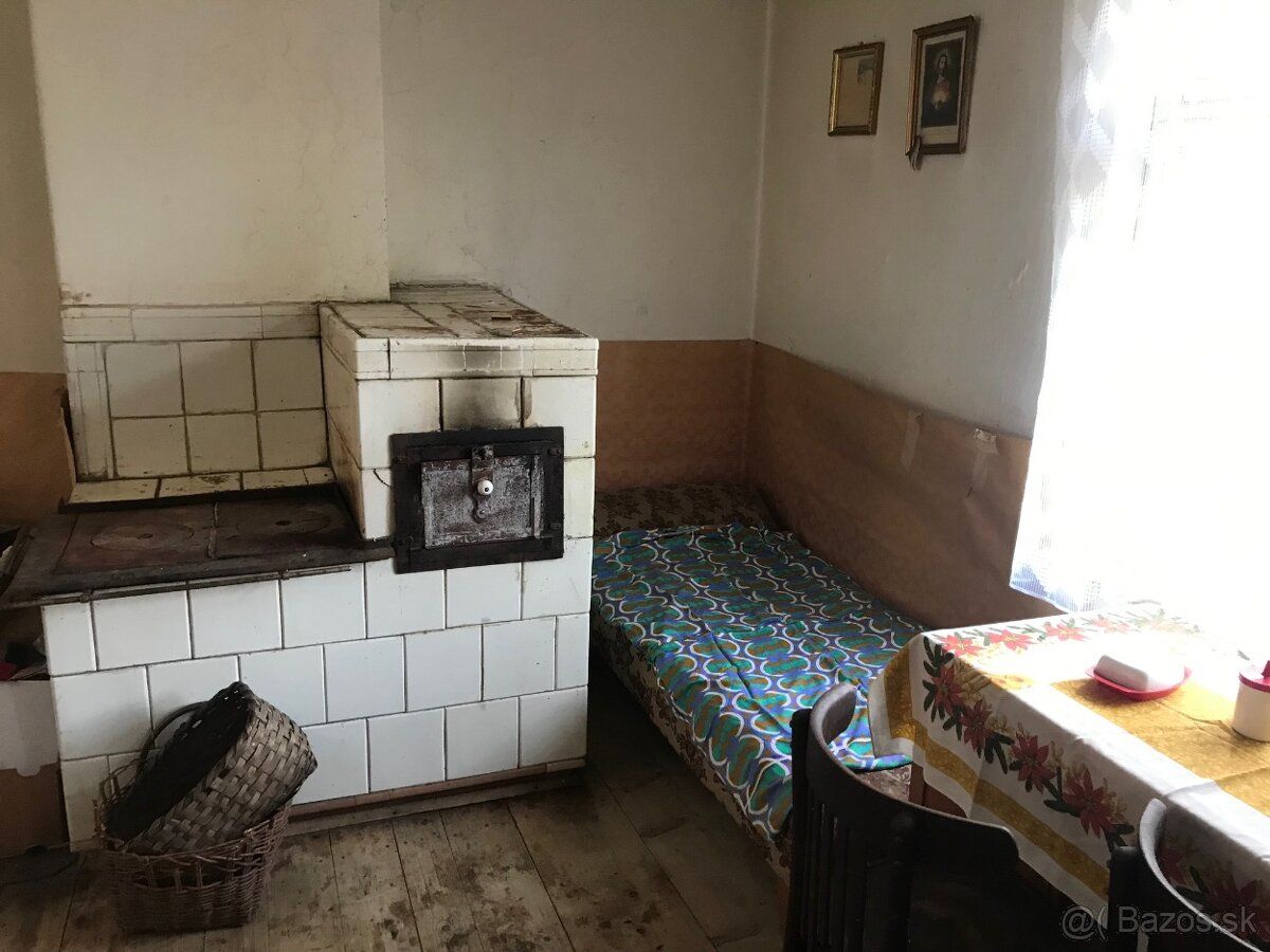 *Rodinný dom nachádzajúci sa na pozemku o celkovej rozlohe 6