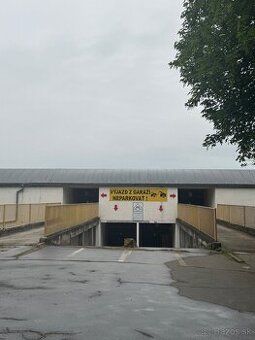 Dobrý deň,
dám do prenájmu parkovacie miesto na ulici Matičn