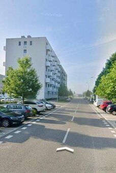 Ponúkame na prenajom krátkodobo bezpečné parkovanie pri leti