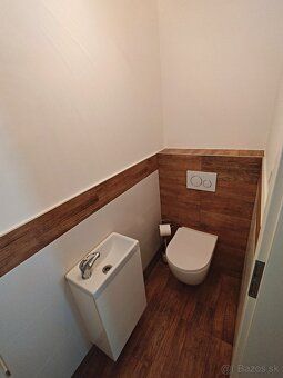 Ponúkam na predaj priestranný 4-izbový rodinný typu bungalov