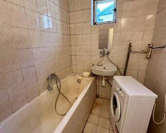 Ponúkame na predaj rodinný dom v obci Jacovce, len pár minút