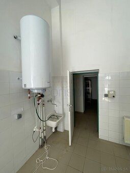NA PRENÁJOM KOMPLETNE ZARIADENÁ ZÁVODNÁ KUCHYŇA PRI KOMÁRNE
