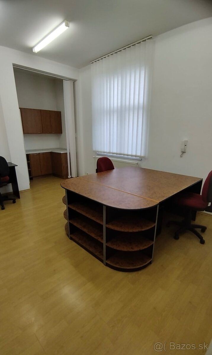 Ponúkam na prenájom lukratívny kancelársky priestor na Hiezd
