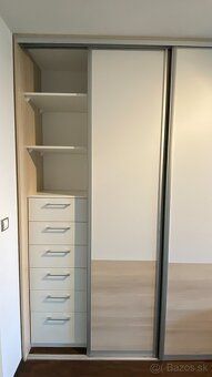 Veľkorysý 3-izbový byt (100 m²) s balkónom a klimatizáciou v