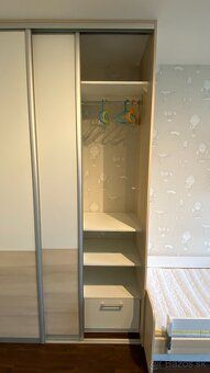 Veľkorysý 3-izbový byt (100 m²) s balkónom a klimatizáciou v
