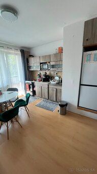núkam na prenájom 1-izbový byt s balkónom v meste Námestovo.