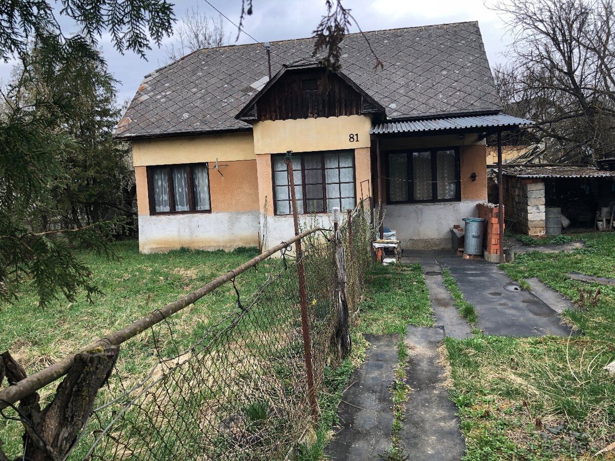 PREDAME RODINNÝ DOM NA OKRAJI OBCE LICINCE VHODNÝ NA CHALUPU