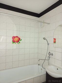 Ponuka - na predaj priestranný a svetlý 2 izbový byt s balkó