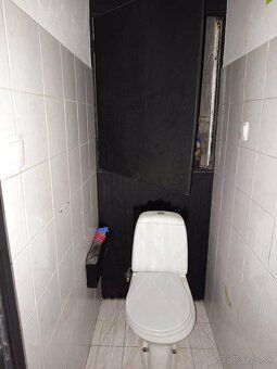 Ponuka - na predaj priestranný a svetlý 2 izbový byt s balkó