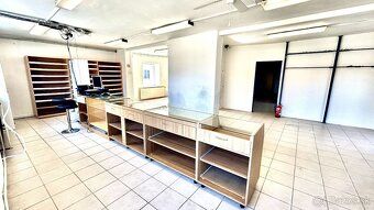 Ponúkame Vám na predaj objekt určený pre obchod a služby v c