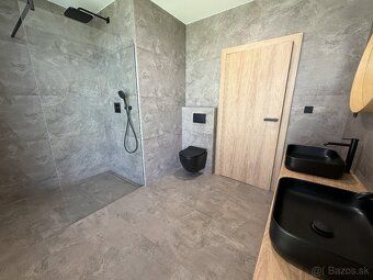 Ponúkame na predaj skolaudovaný moderný 4-izbový bungalov s 
