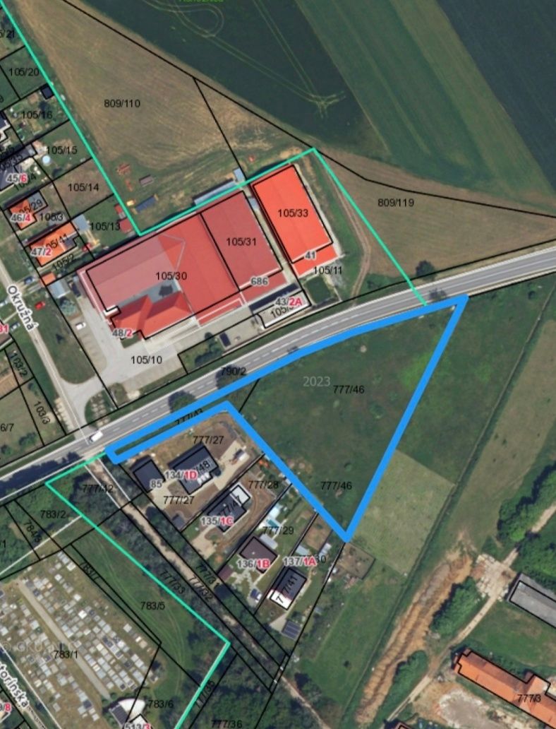 Predám pozemok o výmere 4.700 m2, zastavaná plocha a nádvori