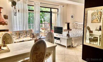 Útulný štúdiový apartmán je teraz na predaj v Hillside Villa