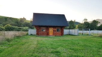 Predáme zrubový drevodom pri Liptovskej Mare. Nachádza sa v 