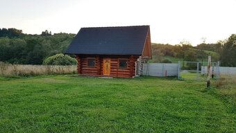 Predáme zrubový drevodom pri Liptovskej Mare. Nachádza sa v 