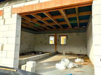 Novostavba garáže v projekte Makovica na ulici Karpatskej vo