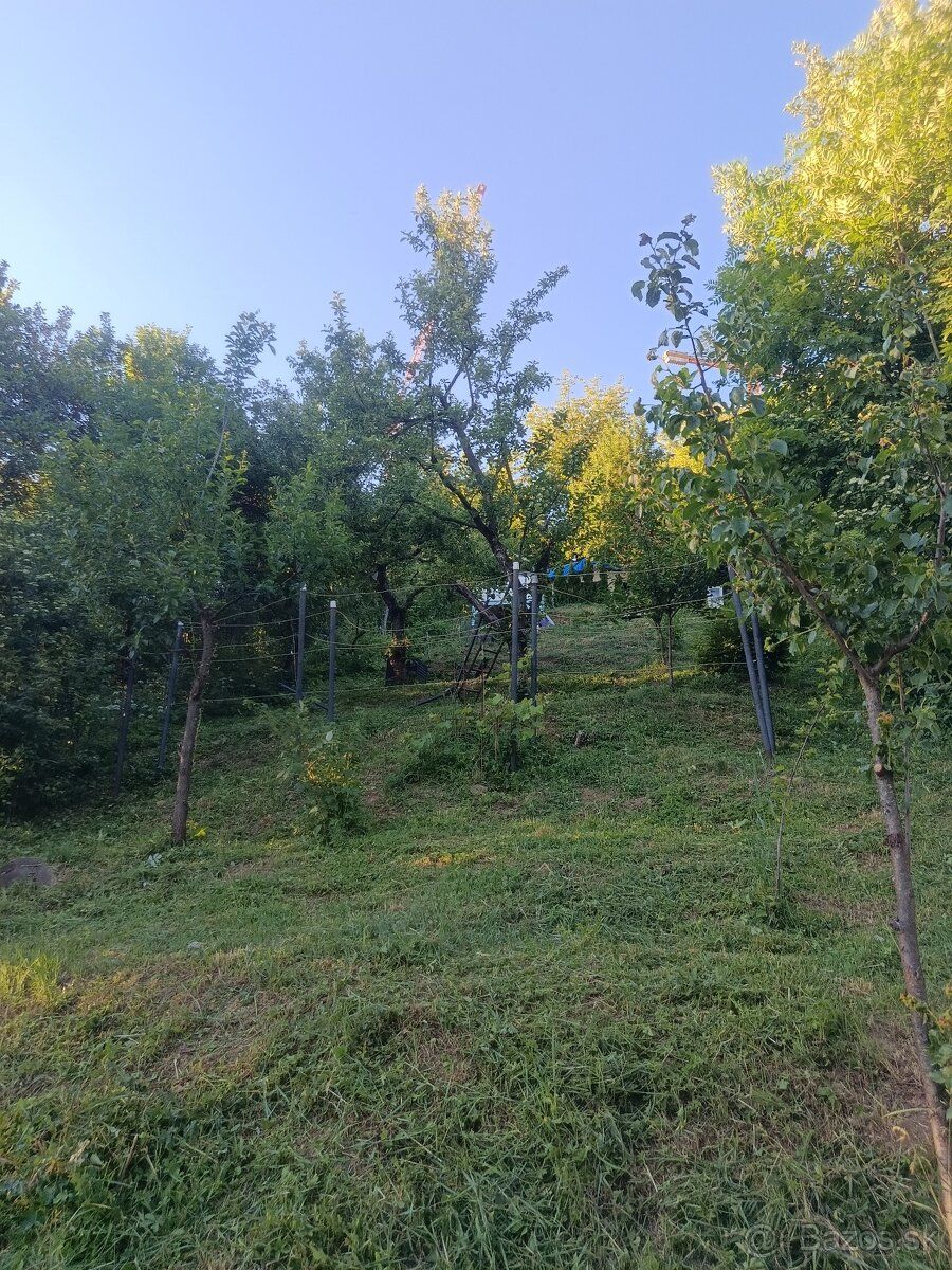 Predám záhradu pod cestou Tajovskeho v BB rozloha 340m².Zahr