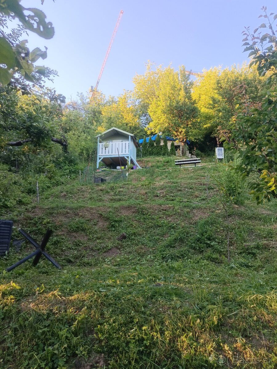 Predám záhradu pod cestou Tajovskeho v BB rozloha 340m².Zahr