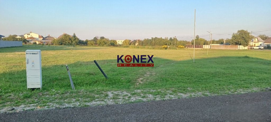 ID:3332
Ponúkame Vám na predaj stavebný pozemok v obci Pribe
