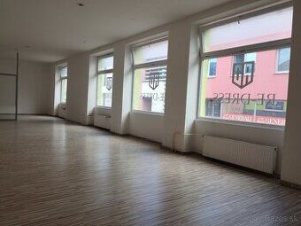 Ponúkame na prenájom kancelársky priestor s výmerou 16 m² vh