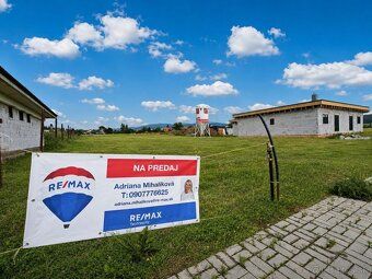 Stavajte ihneď. Stavebný pozemok s vydaným stavebným povolen