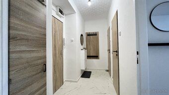 Ponúkame na prenájom moderný a vkusne zariadený menší 2-izbo