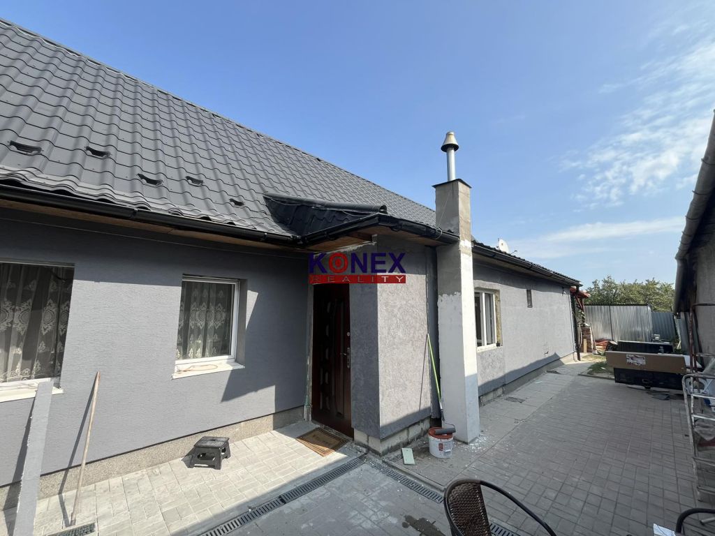 ID:3891
Ponúkame Vám NA PREDAJ krásny rodinný dom v južnej č
