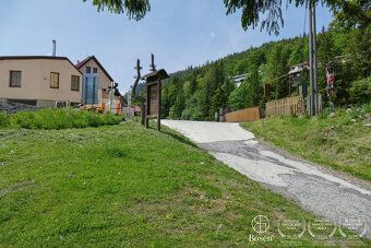 BOSEN GROUP Vám ponúka na predaj výnimočný pozemok v bezpros