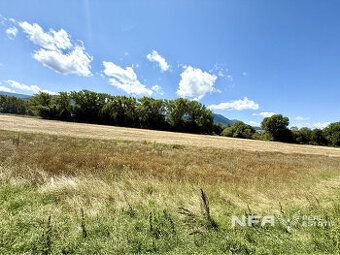 Priestranné parcely v blízkosti prírody, s výbornou dostupno