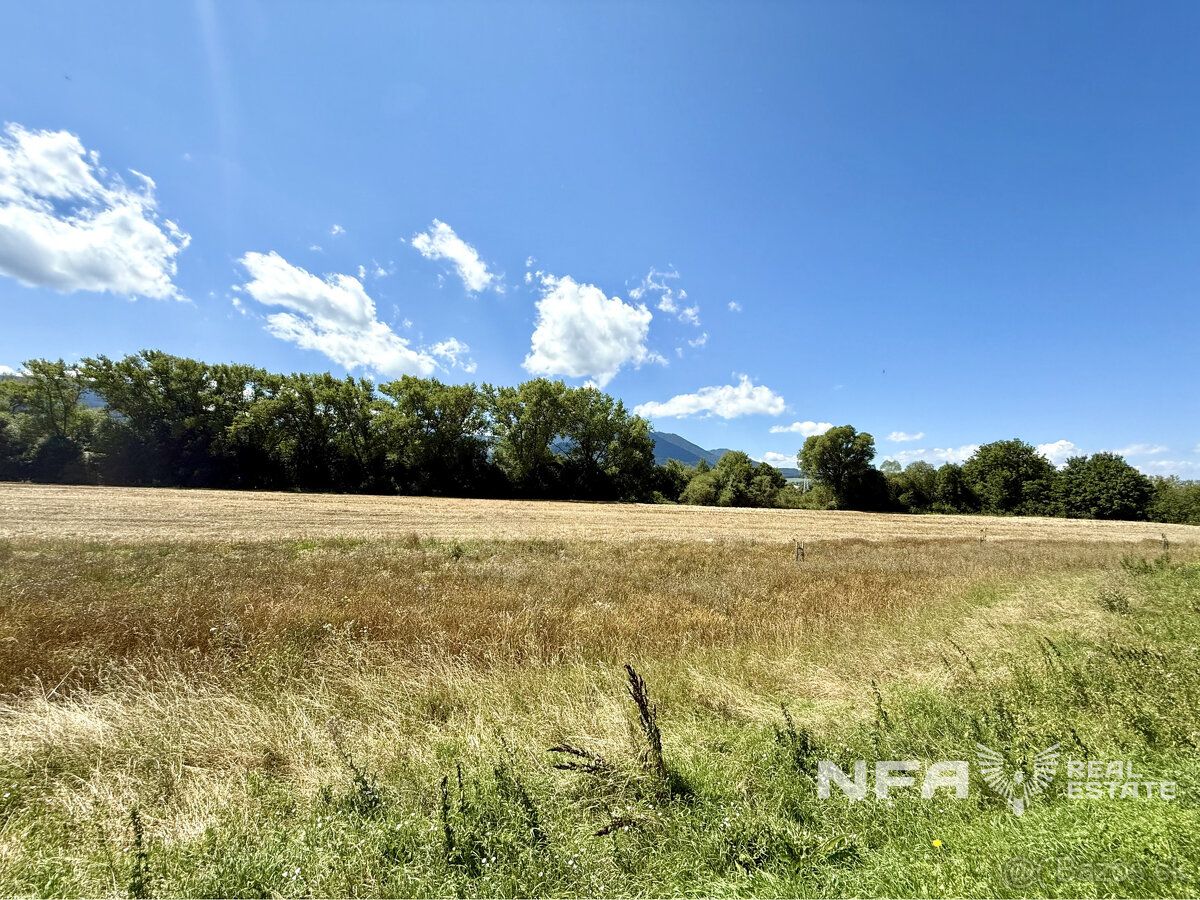 Priestranné parcely v blízkosti prírody, s výbornou dostupno