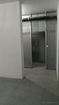 Ponúkam na predaj skladový priestor (pivničná kobka) o veľko