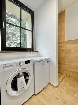 1. Reality Rent Žilina ponúka na prenájom obchodno/kancelárs