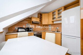 Realitná kancelária Residence ponúka na predaj priestranný 1