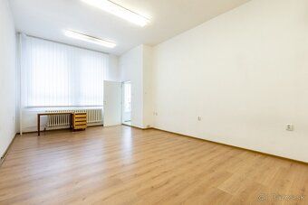 PONÚKAME NA PRENÁJOM OBCHODNÉ PRIESTORY/SLUŽBY O VÝMERE 140M
