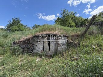 ID237-12-DERUa:Ponúkame na predaj menší rodinný domček.Nachá