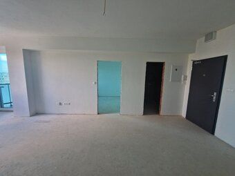 Ponúkame na predaj príjemný 2 iz. byt / apartmán/ s výhľadom