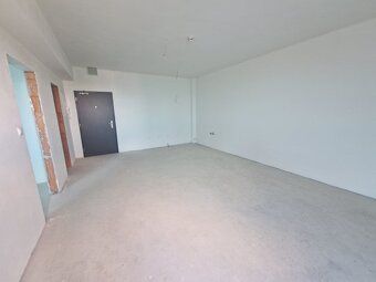 Ponúkame na predaj príjemný 2 iz. byt / apartmán/ s výhľadom