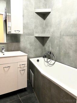 Prenájom 2-izbový byt Terasa -nikdy neprenajatý -walk-in šat