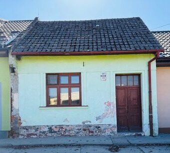 Predám úplne zrekonštruovaný rodinný dom v Rajci s pozemkom 