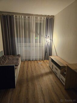 Prenájom 3-izbového bytu – Banská Štiavnica , sidlisko Drieň