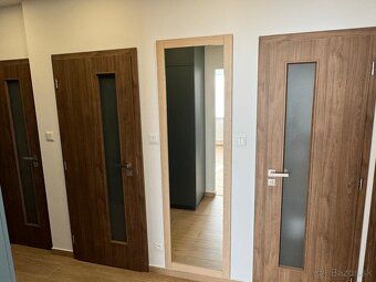 EXKLUZÍVNY PRENÁJOM – KOMPLETNE ZARIADENÝ 3-IZBOVÝ BYT PO NA