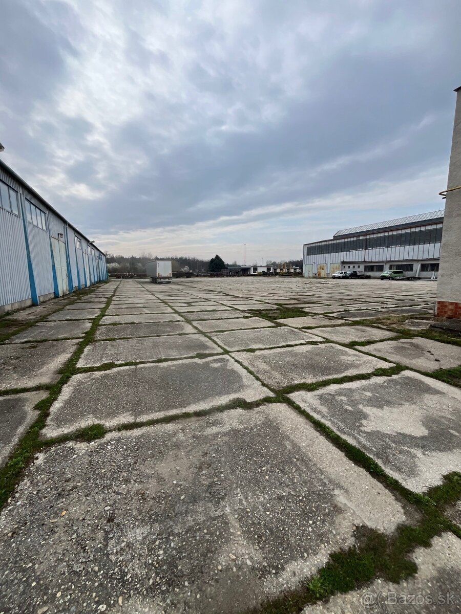 Parkovacia, logisticka plocha na prenajom.Areal monitorovany