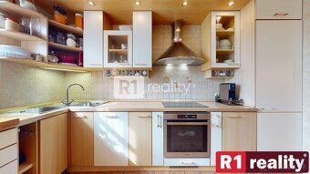 Na predaj, pekný, zariadený 6 izbový rodinný dom v obci Ratn